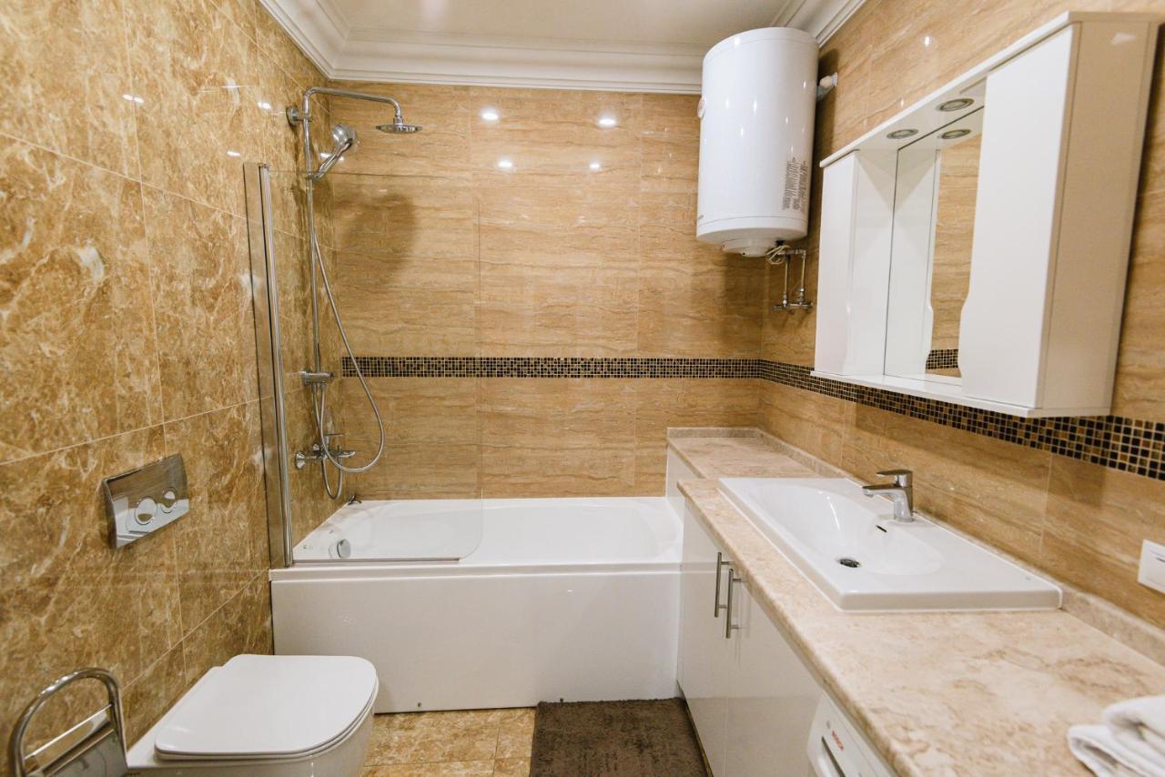 Luxury For Business & Pleasure Royal 2 Kyiv Exterior foto