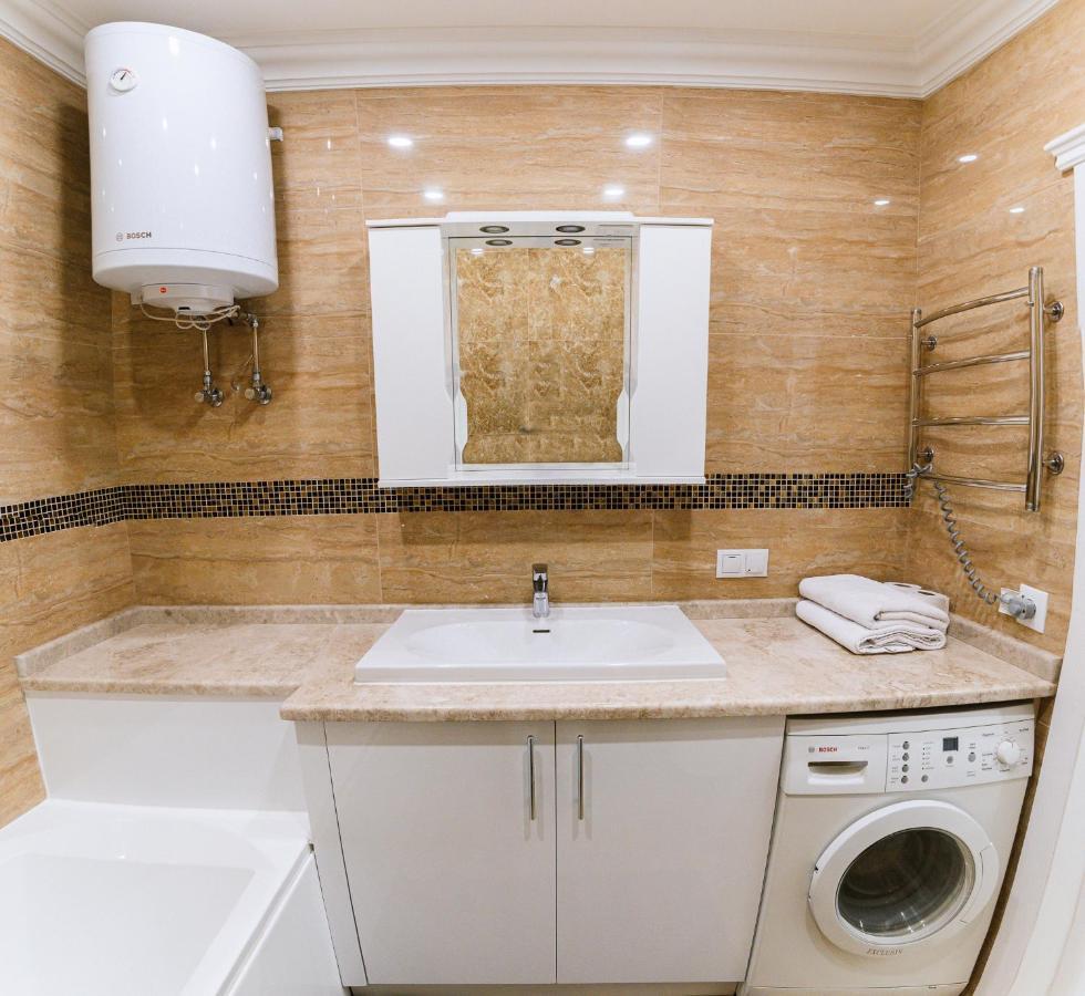 Luxury For Business & Pleasure Royal 2 Kyiv Exterior foto